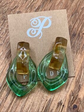 Plunder Design Green Amber Color Resin Drop Stud Earrings